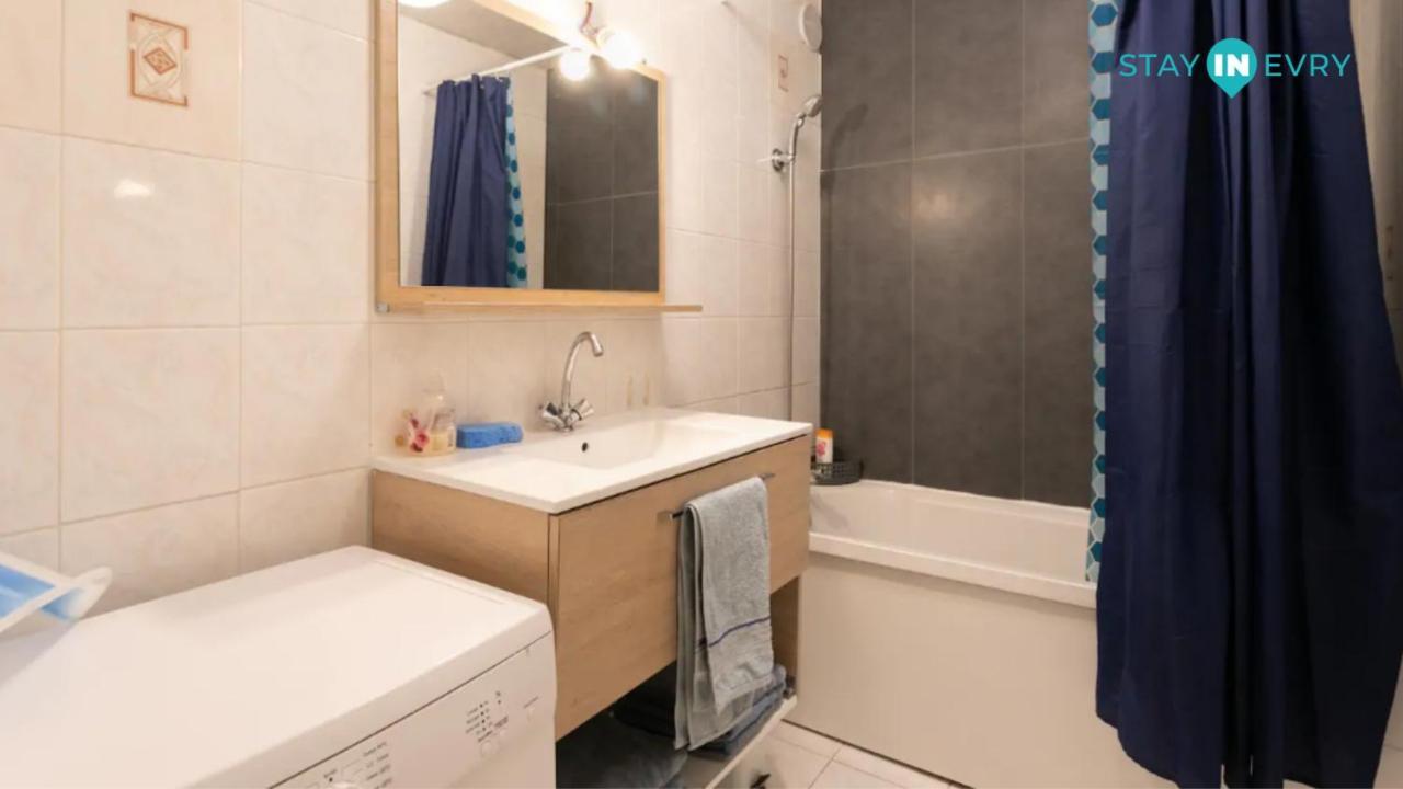 Stay In Evry Courcouronnes Exterior foto